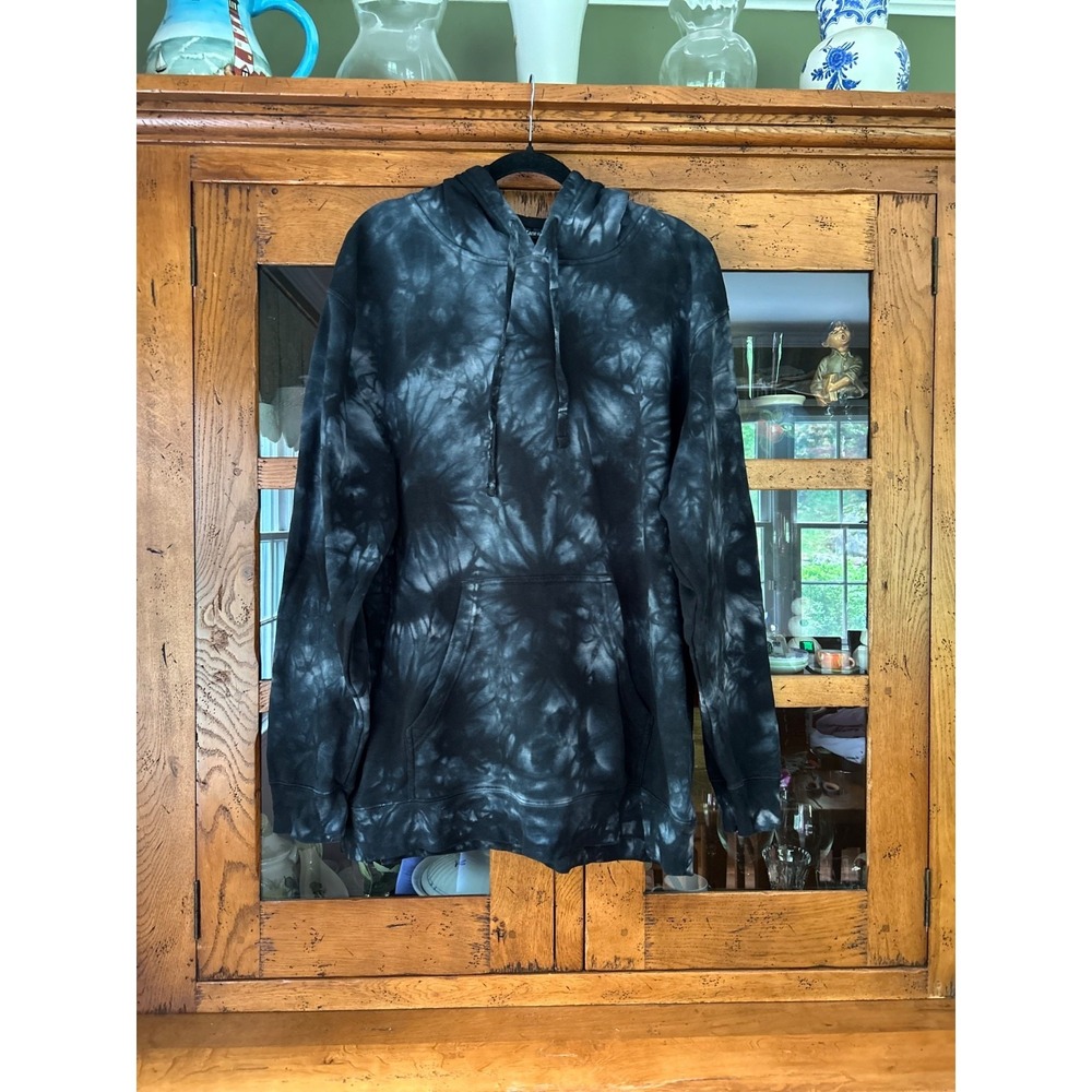 EUC PixieLane Pixie Lane Long  Black & White Tie Dye hooded Sweatshirt  XL